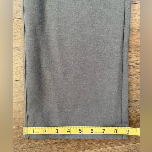 Eddie Bauer Women's Gray Trousers Stretch Pants Zip Hook and Eye Closure Size 6 - Picture 8 of 15